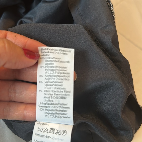 J Crew Women's Navy Blue White Tweed Top Short Sleeve
Size XS - Picture 9 of 10